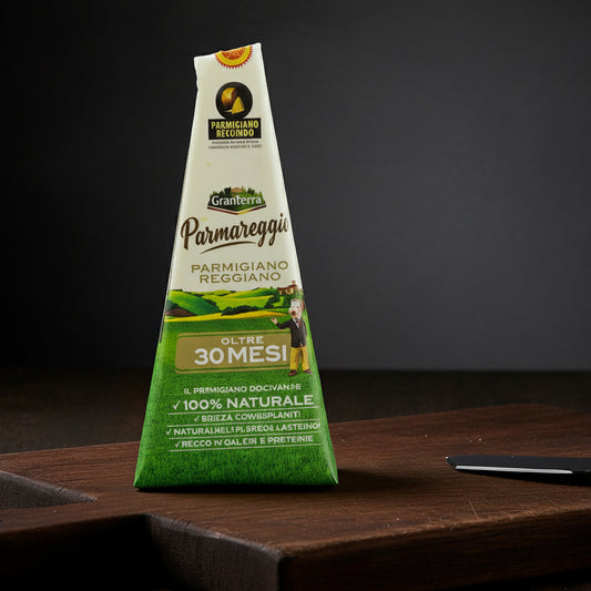 Parmigiano Reggiano - Parmazán 30 měsíců (250g)