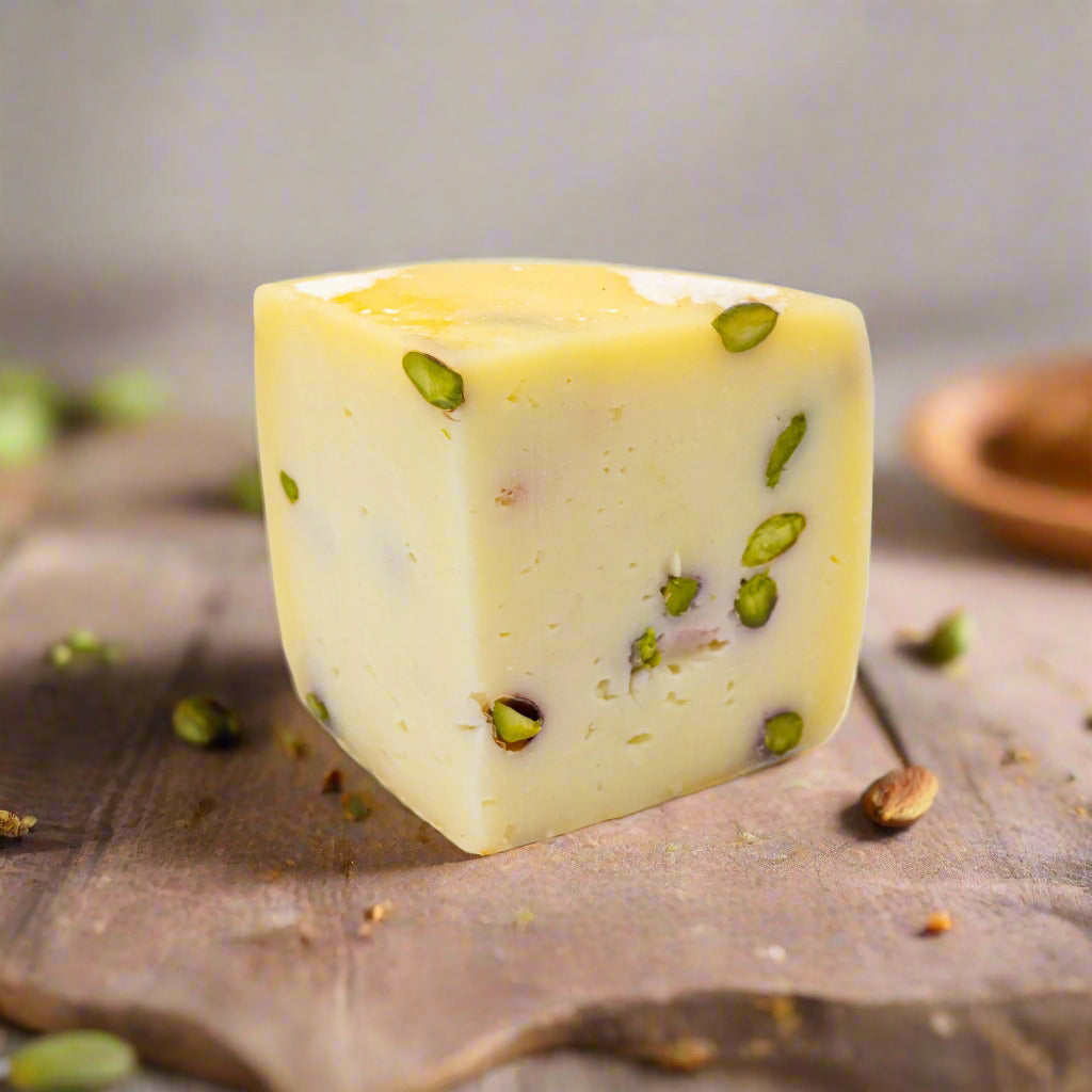 Pecorino Pistachio - ovčí sýr s pistácií (od 100g)